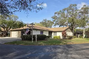 4735 Oak Hill Dr, Sarasota, FL 34232 - Photo 3