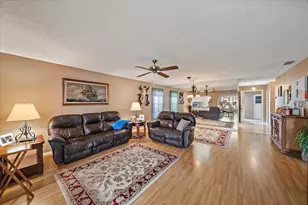 4735 Oak Hill Dr, Sarasota, FL 34232 - Photo 5