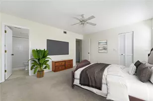 646 Bird Bay Dr E, Venice, FL 34285 - Photo 21