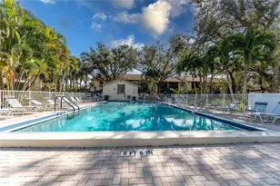 646 Bird Bay Dr E, Venice, FL 34285 - Photo 43