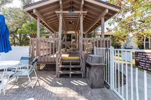 646 Bird Bay Dr E, Venice, FL 34285 - Photo 45