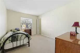 646 Bird Bay Dr E, Venice, FL 34285 - Photo 29