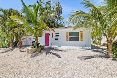 3014 Gulf Drive, Holmes Beach, FL 34217 - Photo 1