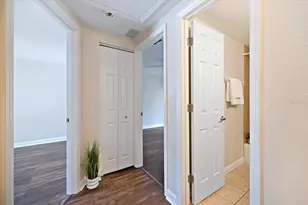 960 Highland St, Sarasota, FL 34234 - Photo 9