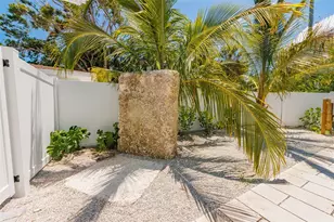 3016 Gulf Dr, Holmes Beach, FL 34217 - Photo 5