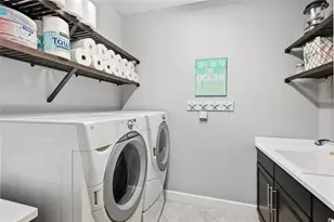 5879 Cavano Dr, Sarasota, FL 34231 - Photo 33