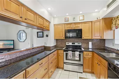 5635 Ashton Lake Drive #4, Sarasota, FL 34231 - Photo 11