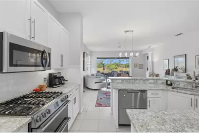 7105 Kensington Court, University Park, FL 34201 - Photo 13