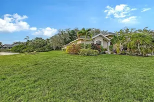 8117 Misty Oaks Blvd, Sarasota, FL 34243 - Photo 13