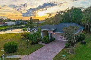 8117 Misty Oaks Blvd, Sarasota, FL 34243 - Photo 5