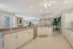 8117 Misty Oaks Blvd, Sarasota, FL 34243 - Photo 27