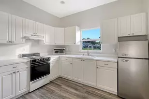 8117 Misty Oaks Blvd, Sarasota, FL 34243 - Photo 85