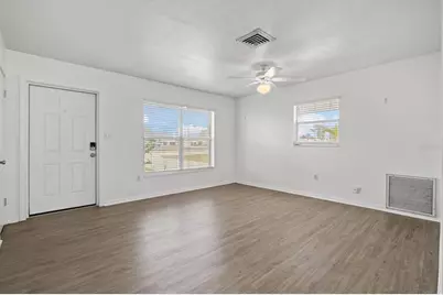 116 Firenze Avenue E, Venice, FL 34285 - Photo 5