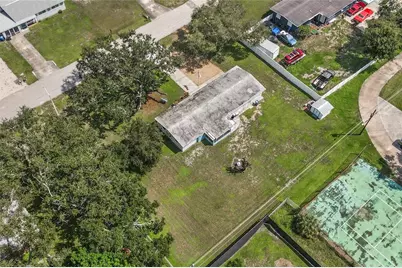 3012 52nd Avenue Drive W, Bradenton, FL 34207 - Photo 5