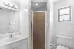 3012 52nd Ave Dr W, Bradenton, FL 34207 - Photo 33