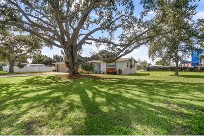 3012 52nd Avenue Drive W, Bradenton, FL 34207 - Photo 3