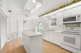 4958 Clubview Ct E, Bradenton, FL 34203 - Photo 7