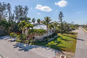 412 73rd St, Holmes Beach, FL 34217 - Photo 57