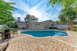 411 Harbor View Ln, Largo, FL 33770 - Photo 5