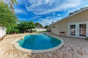 411 Harbor View Ln, Largo, FL 33770 - Photo 31