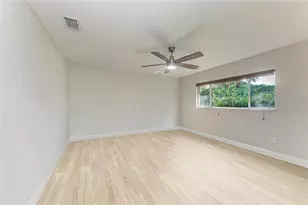 411 Harbor View Ln, Largo, FL 33770 - Photo 29