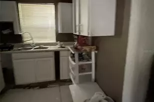 858 35th Ave S, Saint Petersburg, FL 33705 - Photo 15