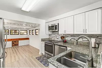 2453 Crispin Court #F4, Sarasota, FL 34235 - Photo 9