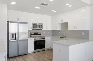 1703 N Tamiami Trl, Sarasota, FL 34234 - Photo 9