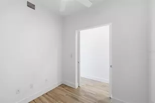 1703 N Tamiami Trl, Sarasota, FL 34234 - Photo 25