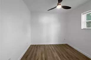 5010 Lahaina Dr, Sarasota, FL 34232 - Photo 33