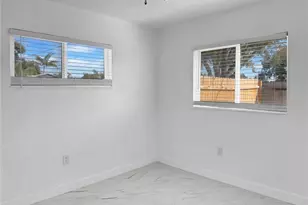 5010 Lahaina Dr, Sarasota, FL 34232 - Photo 15