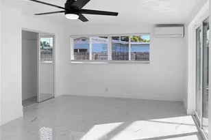 5010 Lahaina Dr, Sarasota, FL 34232 - Photo 9