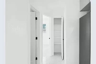 5010 Lahaina Drive, Sarasota, FL 34232 - Photo 17