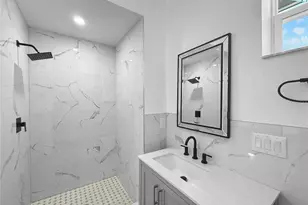 5010 Lahaina Dr, Sarasota, FL 34232 - Photo 31