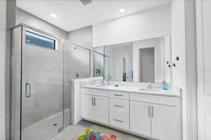 18500 Midsummer Pl, Venice, FL 34293 - Photo 21