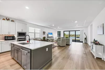 18500 Midsummer Place, Venice, FL 34293 - Photo 9