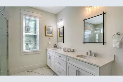 2175 Avenue A, Bradenton Beach, FL 34217 - Photo 51