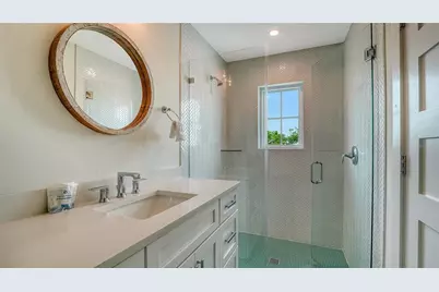 2175 Avenue A, Bradenton Beach, FL 34217 - Photo 67