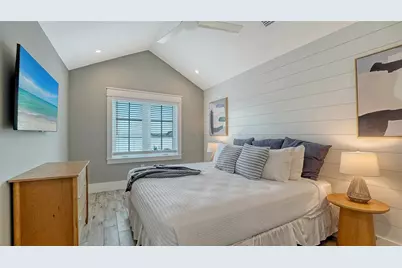 2175 Avenue A, Bradenton Beach, FL 34217 - Photo 63