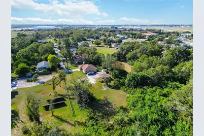 7560 19th Street E, Sarasota, FL 34243 - Photo 5