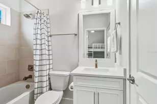 451 Wingfield Dr, Sarasota, FL 34237 - Photo 23