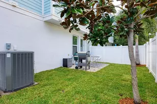 451 Wingfield Dr, Sarasota, FL 34237 - Photo 31