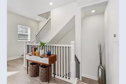 451 Wingfield Drive, Sarasota, FL 34237 - Photo 3