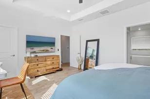 451 Wingfield Dr, Sarasota, FL 34237 - Photo 19