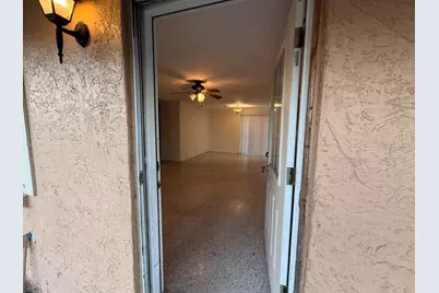 903 31st Street E, Palmetto, FL 34221 - Photo 3