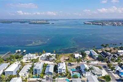 2206 Avenue A, Bradenton Beach, FL 34217 - Photo 7