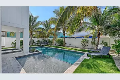 2206 Avenue A, Bradenton Beach, FL 34217 - Photo 55