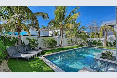 2206 Avenue A, Bradenton Beach, FL 34217 - Photo 53