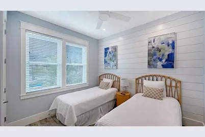 2206 Avenue A, Bradenton Beach, FL 34217 - Photo 25