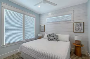 2206 Avenue A, Bradenton Beach, FL 34217 - Photo 45